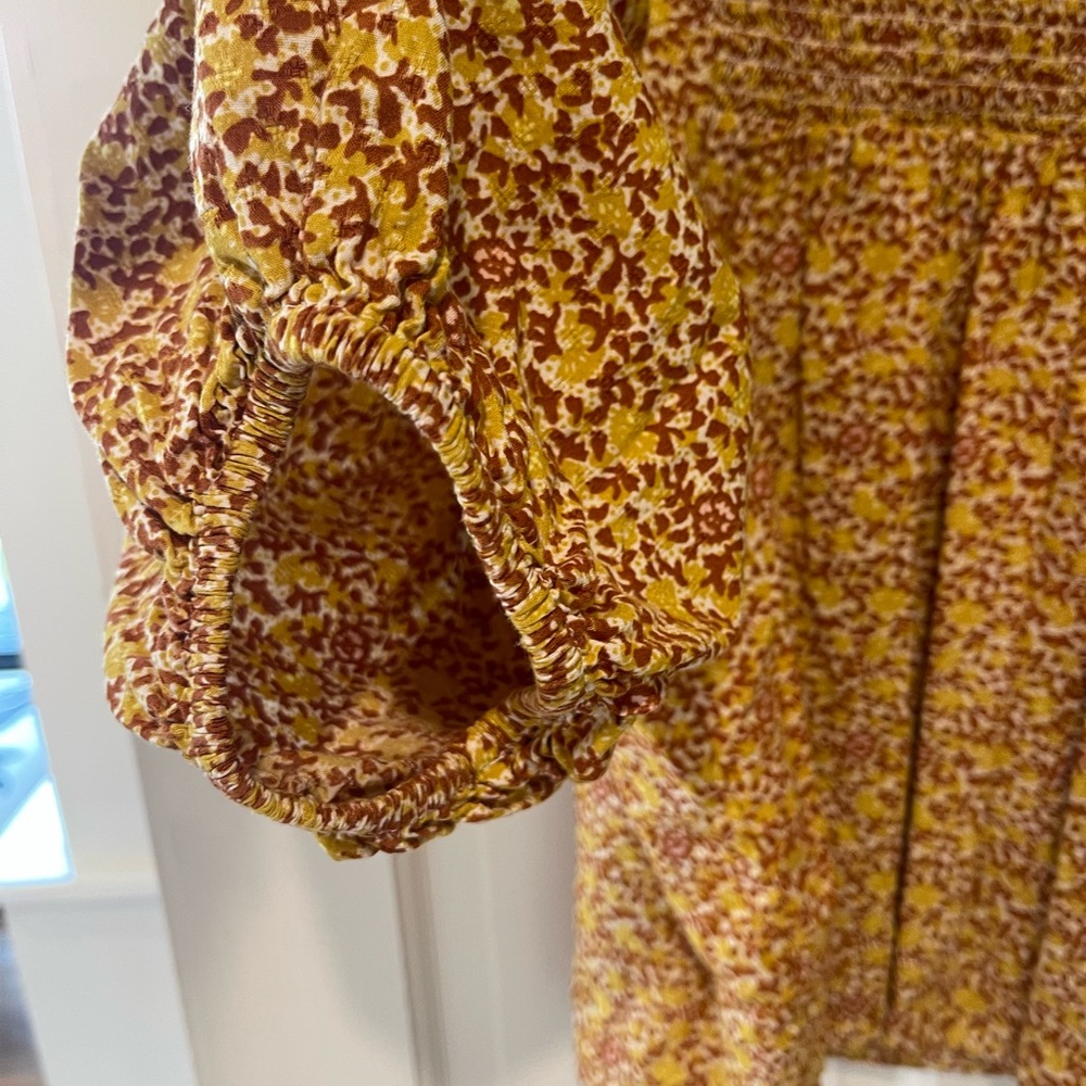Universal Thread flowered shirt - Picture 4 of 5